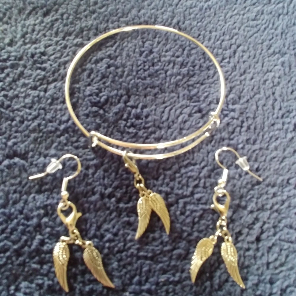 Handmade Angel Wings Jewelry Set - Picture 2 of 2